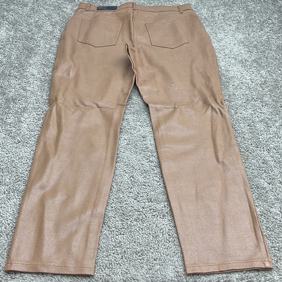 NWT Chico’s 1.5 Short Slimming Peyton Brown Faux Leather Stretch Slim Leg Pant - Picture 7 of 11